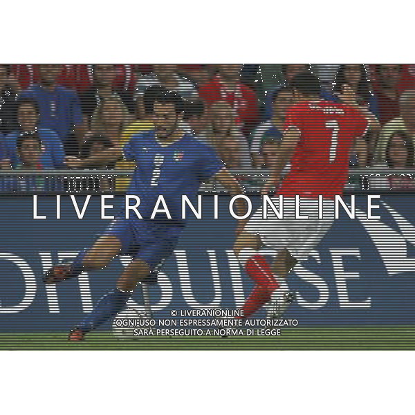 Basilea (CH) 12-08-2009 Amichevole Nazionale Italiana Calcio Svizzera-Italia 0:0 nella foto gianluca zambrotta e tranquillo barnetta ph Marco Luzzani/ag. Aldo Liverani s.a.s.