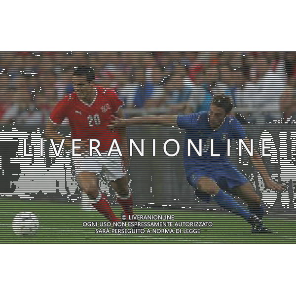 Basilea (CH) 12-08-2009 Amichevole Nazionale Italiana Calcio Svizzera-Italia 0:0 nella foto claudio marchisio e philipp degen ph Marco Luzzani/ag. Aldo Liverani s.a.s.