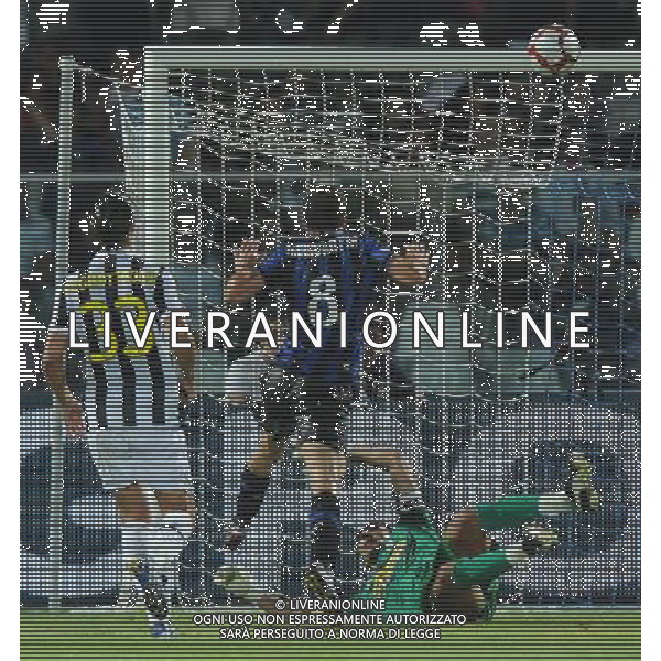 Inter - Juventus Trofeo TIM 2009 Pescara - 14.08.2009 Inter-Milan-Juventus Nella Foto: IL GOL DI THIAGO MOTTA DEL 1-0 /Ph.Vitez-Ag. Aldo Liverani