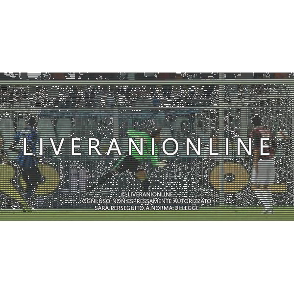 Milan - Inter Trofeo TIM 2009 Pescara - 14.08.2009 Inter-Milan-Juventus Nella Foto: il gol di mario BALOTELLI del 0-1 /Ph.Vitez-Ag. Aldo Liverani