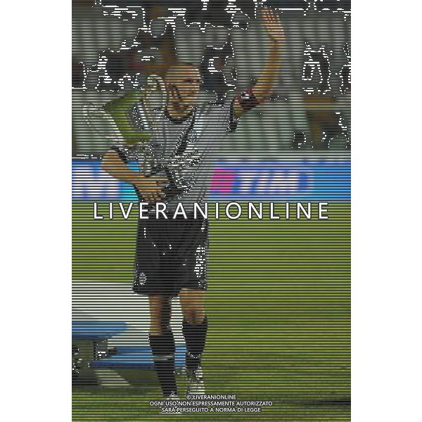 Trofeo TIM 2009 Pescara - 14.08.2009 Inter-Milan-Juventus Premiazione Nella Foto: giorgio CHIELLINI CON LA COPPA /Ph.Vitez-Ag. Aldo Liverani