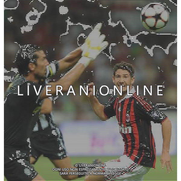 Trofeo Berlusoni Milano - 17.08.2009 Milan-Juventus Nella Foto:gianluigi BUFFON ANTICIPA PATO /Ph.Vitez-Ag. Aldo Liverani