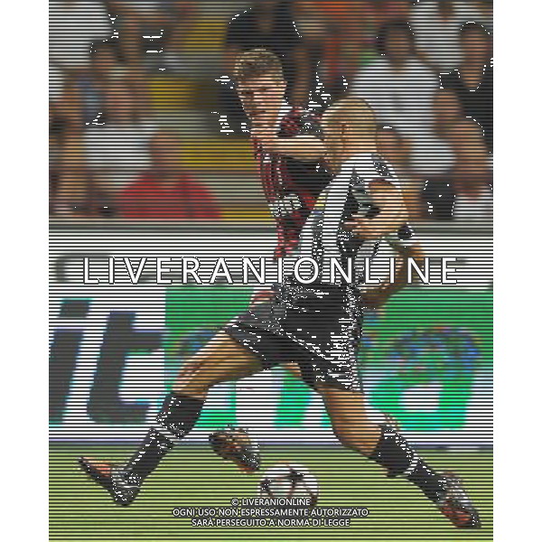 Trofeo Berlusoni Milano - 17.08.2009 Milan-Juventus Nella Foto:HUNTELAAR-CANNAVARO FABIO /Ph.Vitez-Ag. Aldo Liverani