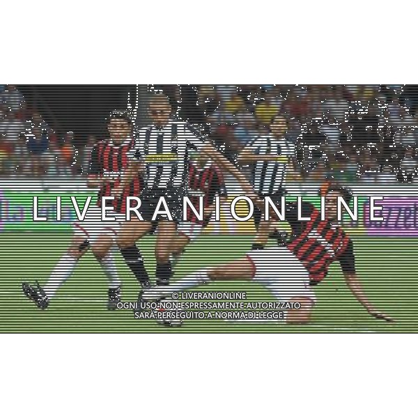 Trofeo Berlusoni Milano - 17.08.2009 Milan-Juventus Nella Foto: david TREZEGUET ANTICIPATO DA alessandro NESTA /Ph.Vitez-Ag. Aldo Liverani