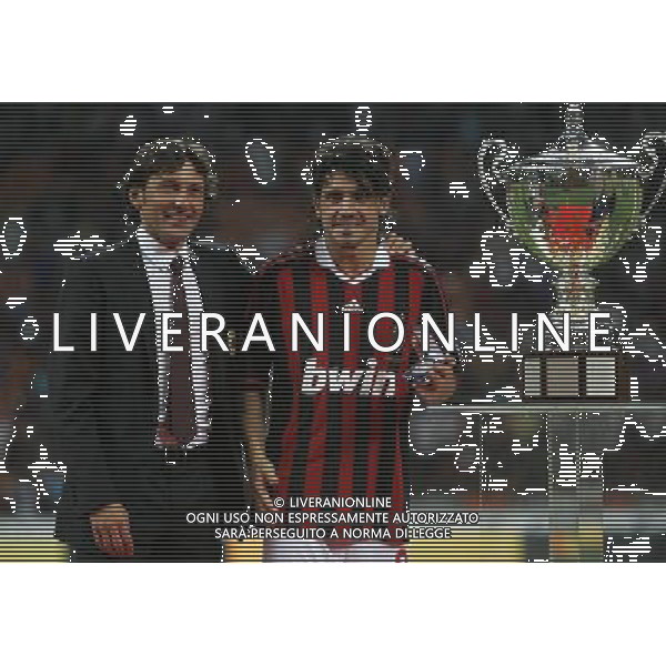 Milan - Juventus Trofeo Berlusconi 17/08/2009 nella foto la premiazione del milan - gennaro gattuso e leonardo con la coppa ©luzzani/Agenzia Aldo Liverani Sas