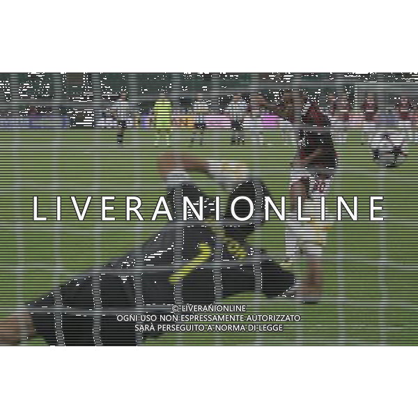 Milano 17-08-2009 Trofeo Luigi Berlusconi 2009 milan-juventus nella foto rigore ronaldinho ph marco luzzani/ag aldo liverani s.a.s.