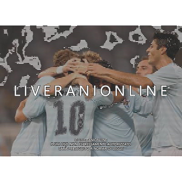 Roma - Stadio Olimpico - 20/08/2009 - Preliminari UEFA EUROPA LEAGUE - SS Lazio vs Elfsborg- nella foto: esultanza dopo il gol del raddoppio di zarate mauro festeggiato dai compagni ph. Corradetti / ag. Aldo LIVERANI