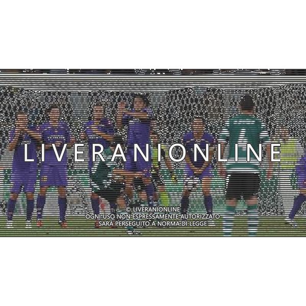 Champions League 2009/2010 Turno Preliminare Ritorno Firenze - 26.08.2009 Fiorentina-Sporting Lisbona Nella Foto: IL GOL DI MOUTINHO DEL 0-1 /Ph.Vitez-Ag. Aldo Liverani