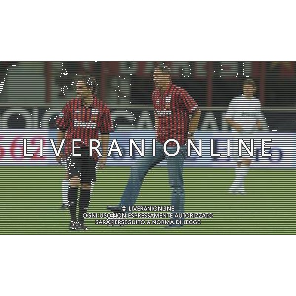 Trofeo Telecom Italia per la lotta alla SLA Milano - 07.09.2009 Milan Glorie-Real Madrid Veteranos Nella Foto:CALCIO D\'INIZIO DI MARCO VAN BASTEN /Ph.Vitez-Ag. Aldo Liverani