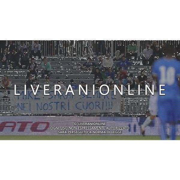 Qualificazioni ai Campionati Europei Under 21 Girone 3 Novara - 08.09.2009 Italia-Lussenburgo Nella Foto:STRISCIONE PER MIKE BONGIORNO /Ph.Vitez-Ag. Aldo Liverani