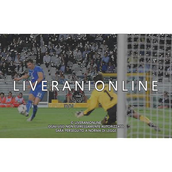 Qualificazioni ai Campionati Mondiali Sud Africa 2010 Gruppo 8 Torino - 09.09.2009 Italia-Bulgaria Nella Foto: IL GOL DI VINCENZO IAQUINTA /Ph.Vitez-Ag. Aldo Liverani