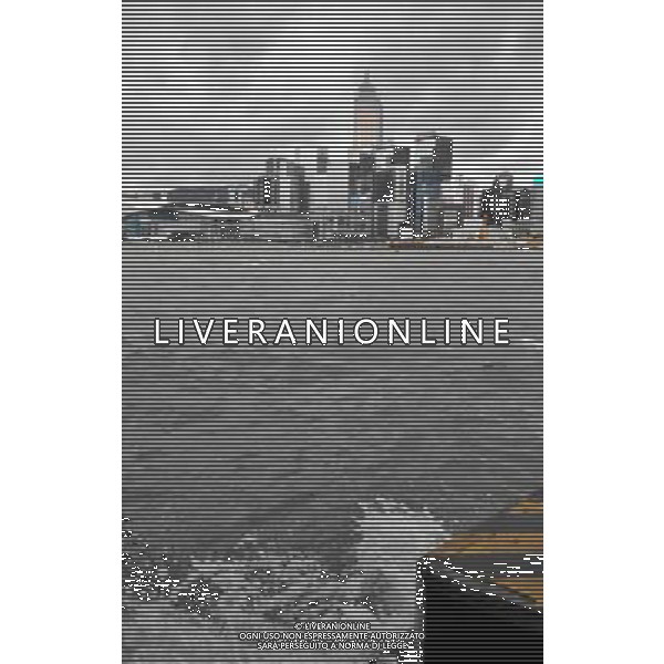 (090914) -- HONG KONG, Sept. 14, 2009 -- Dark clouds hang over in Hong Kong, south China, on Sept. 14, 2009. The Hong Kong Observatory issued a warning on 6 p.m. Monday for the northeast gale brought about by tropical storm Koppu, asking local people to take precautions and stay away from the sea. Lo Pin Fai) (nxl) /Agenzia Aldo Liverani Sas - ITALY ONLY -