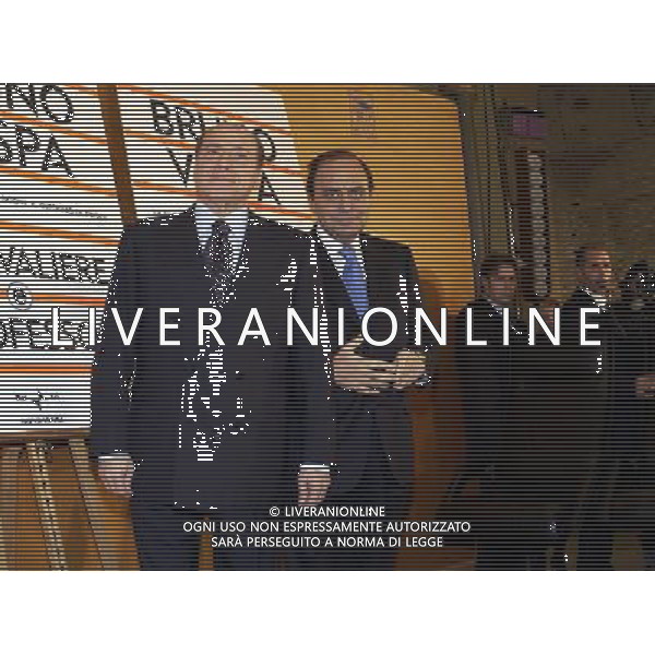 ROMA 10/12/2003 PRESENTAZIONE DEL LIBRO DI BRUNO VESPA: \'IL CAVALIERE E IL PROFESSORE\' NELLA FOTO: SILVIO BERLUSCONI e BRUNO VESPA* FOTO ALDO LIVERANI