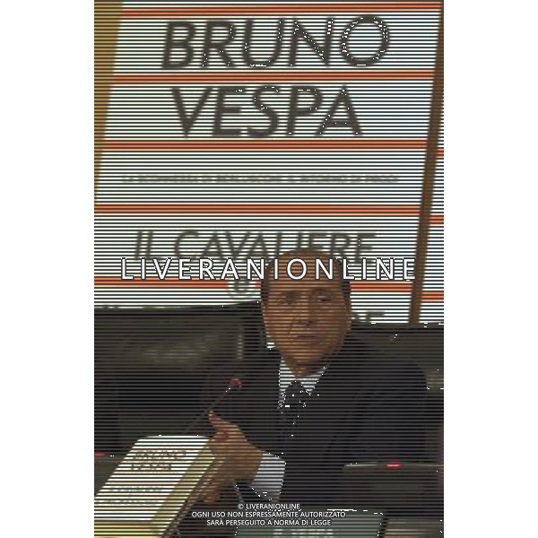 ROMA 10/12/2003 PRESENTAZIONE DEL LIBRO DI BRUNO VESPA: \'IL CAVALIERE E IL PROFESSORE\' NELLA FOTO: SILVIO BERLUSCONI* FOTO ALDO LIVERANI