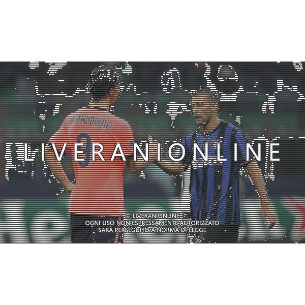 Inter - Barcellona Champions League 16/09/2009 nella foto zlatan ibrahimovic e walter samuel a fine gara ©luzzani/Agenzia Aldo Liverani Sas