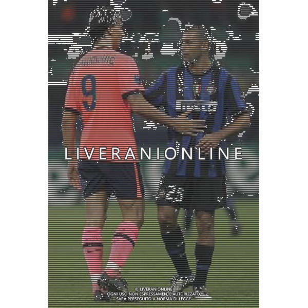 Milano 16-09-2009 Champions League 2009/10 Gruppo F Inter-Barcellona 0:0 nella foto zlatan ibrahimovic e walter samuel ph marco luzzani/ag aldo liverani s.a.s. 