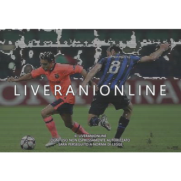 Milano 16-09-2009 Champions League 2009/10 Gruppo F Inter-Barcellona 0:0 nella foto xavi hernandez e thiago motta ph marco luzzani/ag aldo liverani s.a.s. 