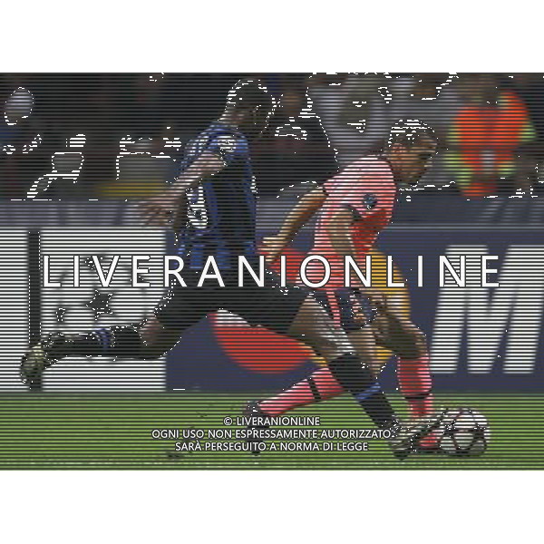 Milano 16-09-2009 Champions League 2009/10 Gruppo F Inter-Barcellona 0:0 nella foto daniel alves e samuel eto\'o ph marco luzzani/ag aldo liverani s.a.s. 