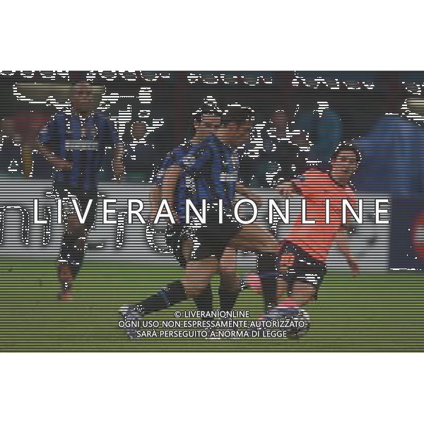Milano 16-09-2009 Champions League 2009/10 Gruppo F Inter-Barcellona 0:0 nella foto lionel messi e javier zanetti ph ag aldo liverani s.a.s. 