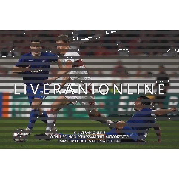 Uefa Champions League, Saison 2009/2010 VFB Stuttgart - Glasgow Rangers, VFB, Rangers. NELLA FOTO Pavel Progrebnyak -Steven Davis -Pedro Mendes FOTO FIRO-AG ALDO LIVERANI