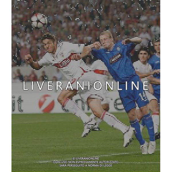 Uefa Champions League, Saison 2009/2010 VFB Stuttgart - Glasgow Rangers, VFB, Rangers. NELLA FOTO Matthieu Delpierre - Steven Naismith FOTO FIRO-AG ALDO LIVERANI