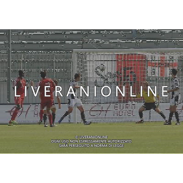 Campionato Lega PRO 1° Divisione Monza 20-09-2009 Monza - Viareggio nella foto: IL GOL DI Iacopino per l\'1 a 0 foto Garavaglia - ag. Aldo Liverani sas