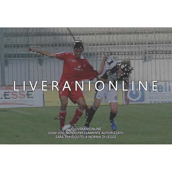 Campionato Lega PRO 1° Divisione Monza 20-09-2009 Monza - Viareggio nella foto: Iacopino (Monza) a SX strattonato da Pizza (Viareggio) foto Garavaglia - ag. Aldo Liverani sas