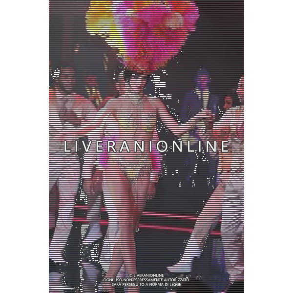 1ma PUNTATA DI \' CHIAMBRETTI NIGHT - SOLO PER NUMERI UNO\' NELLA FOTO: LOLA MOGALLE ( ballerina del Moulin Rouge) © ANTONIO SORANO - AG. ALDO LIVERANI SAS