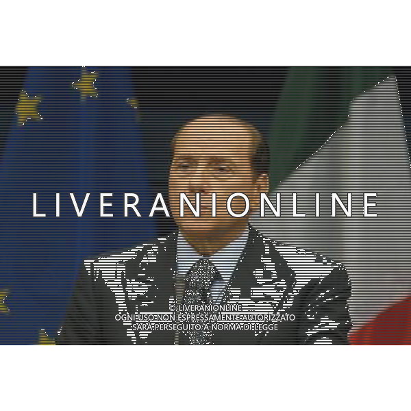 SILVIO BERLUSCONI Summit intergovernativo per la costituzione europea presso il consiglio Europeo foto mauro bottaro/ag aldo liverani BRUXELLES 11/12/03