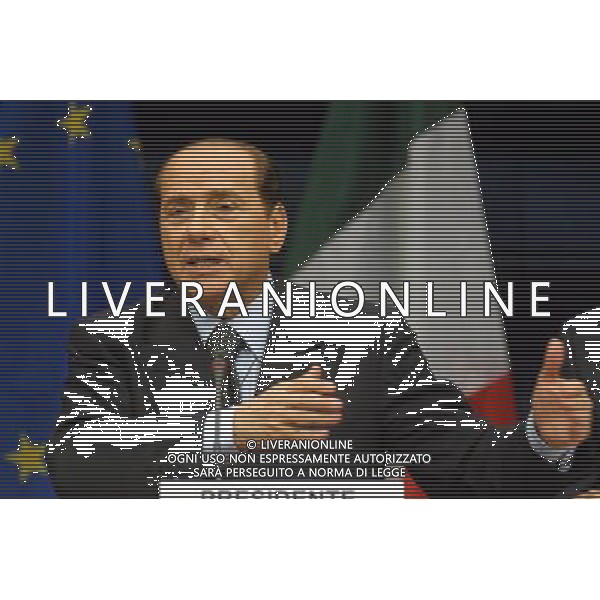 SILVIO BERLUSCONI Summit intergovernativo per la costituzione europea presso il consiglio Europeo foto mauro bottaro/ag aldo liverani BRUXELLES 11/12/03
