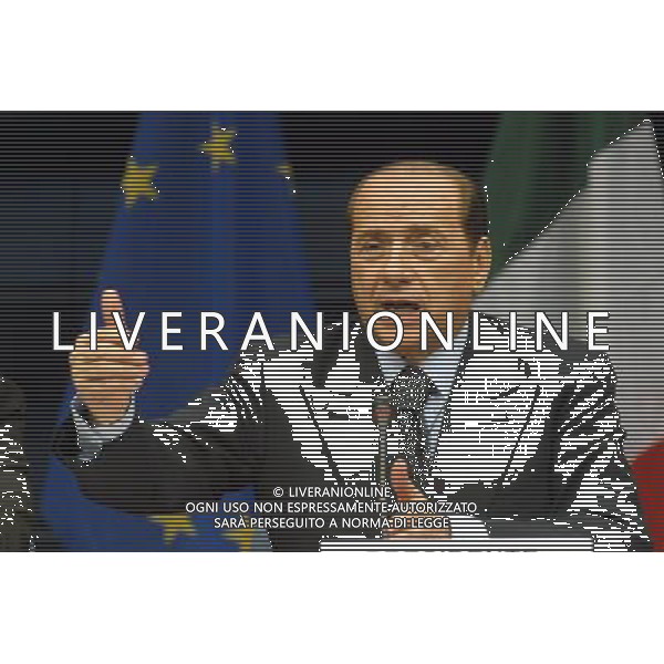 SILVIO BERLUSCONI Summit intergovernativo per la costituzione europea presso il consiglio Europeo foto mauro bottaro/ag aldo liverani BRUXELLES 11/12/03