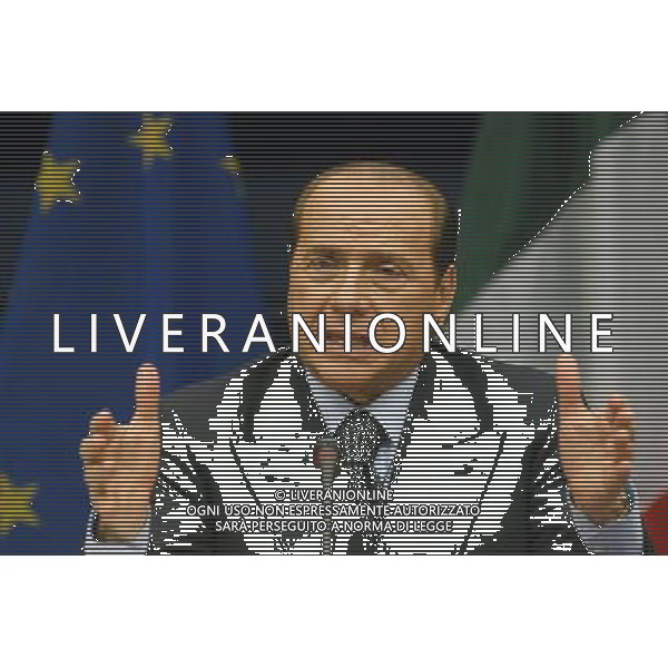 SILVIO BERLUSCONI Summit intergovernativo per la costituzione europea presso il consiglio Europeo foto mauro bottaro/ag aldo liverani BRUXELLES 11/12/03