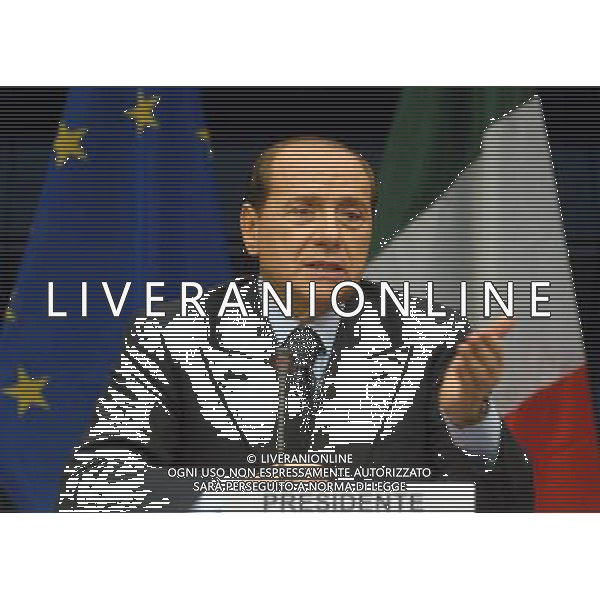 SILVIO BERLUSCONI Summit intergovernativo per la costituzione europea presso il consiglio Europeo foto mauro bottaro/ag aldo liverani BRUXELLES 11/12/03
