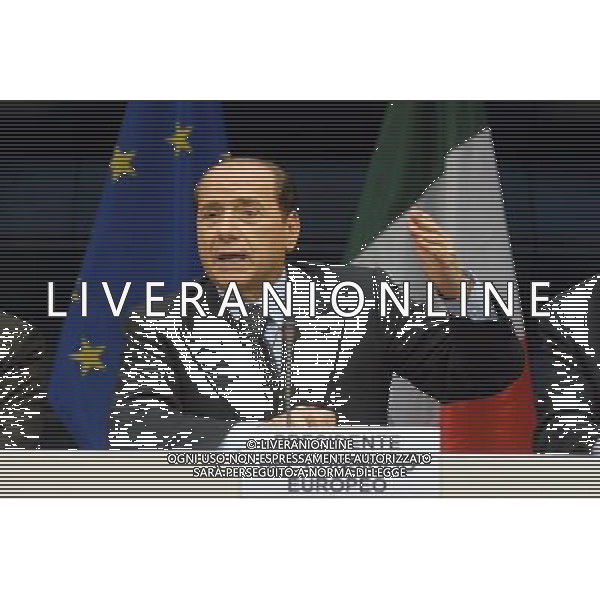 SILVIO BERLUSCONI Summit intergovernativo per la costituzione europea presso il consiglio Europeo foto mauro bottaro/ag aldo liverani BRUXELLES 11/12/03