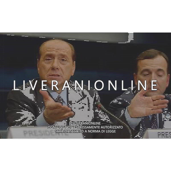 SILVIO BERLUSCONI vertice intergovernamentale per la costituzione europea presso il consiglio europeo foto mauro bottaro/ag aldo liverani Bruxelles 13/12/03