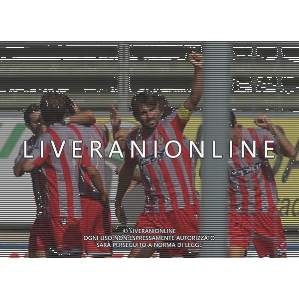 CREMONESE-AREZZO LEGA PRO 27/09/2009 NELLA FOTO ABBRACCI CREMONESE AG ALDO LIVERANI