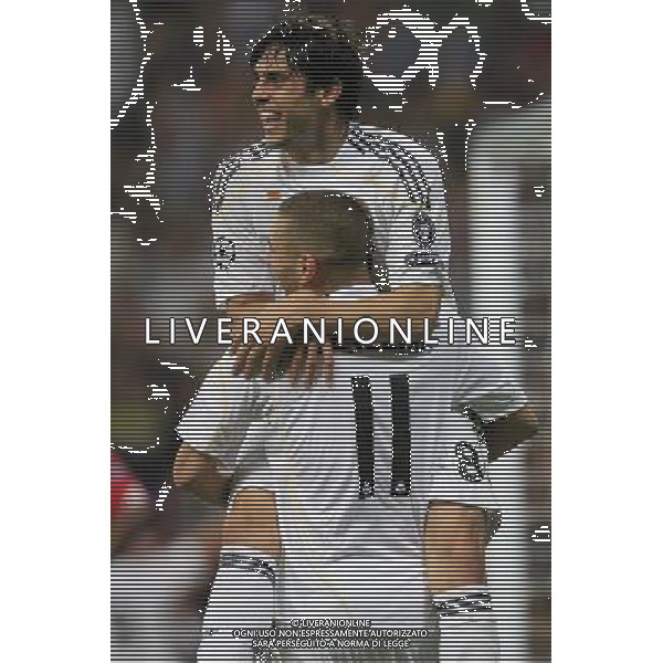 Real Madrid vs Olympique Marsiglia 30/09/2009 Champions League nella foto esultanza dopo il gol di ricardo kaka\' con Karim Benzema Photo: Cid-Fuentes / Cebolla / ALFAQUI/Agenzia Aldo Liverani Sas - ITALY ONLY -