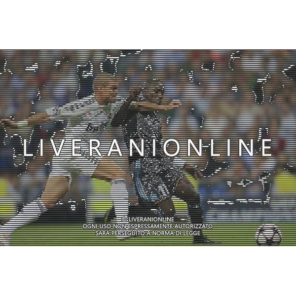 Real Madrid vs Olympique Marsiglia 30/09/2009 Champions League nella foto Pepe and Mamadou Niang. Photo: Cid-Fuentes / Cebolla / ALFAQUI/Agenzia Aldo Liverani Sas - ITALY ONLY -