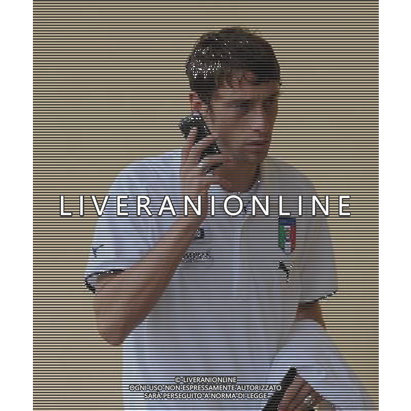 Raduno Nazionale Italiana a Coverciano Coverciano(FI) - 06.10.2009 Allenamento Nella Foto:MARCHISIO CLAUDIO CON IL TELEFONINO /Ph.Vitez-Ag. Aldo Liverani