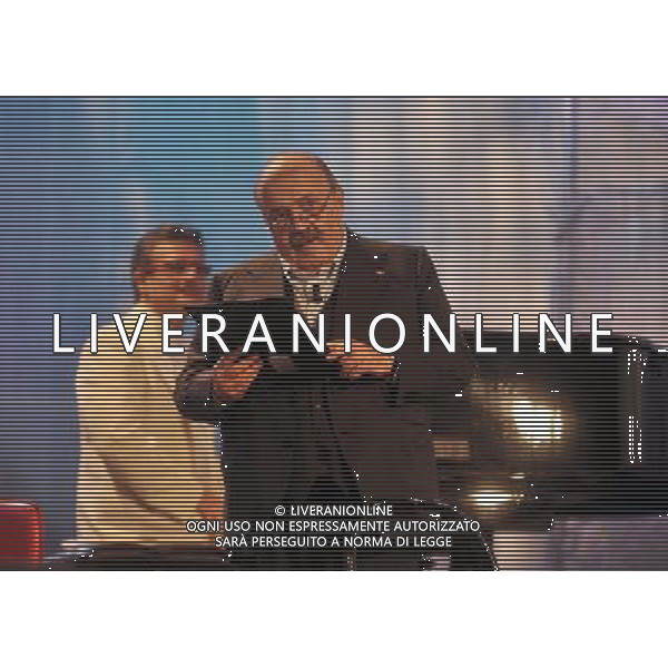 PRIMA PUNTATA DEL \' MAURIZIO COSTANZO SHOW\' ROMA - TEATRO PARIOLI NELLA FOTO:MAURIZIO COSTANZO © MASSIMO BRUNI - AG. ALDO LIVERANI SAS