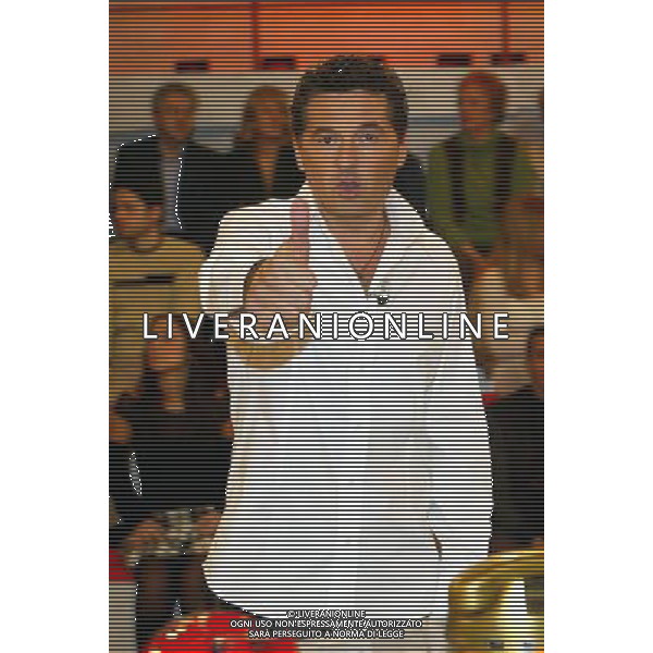 TRASMISSIONE TV: \' LIBERO\' ( 2004) NELLA FOTO: TEO MAMMUCARI AG. ALDO LIVERANI SAS