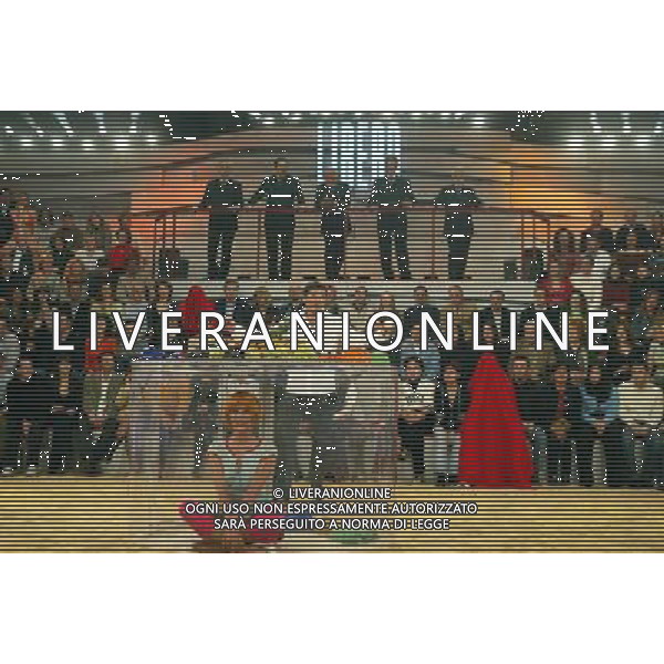 TRASMISSIONE TV: \' LIBERO\' ( 2004) NELLA FOTO: FLAVIA VENTO - TEO MAMMUCARI AG. ALDO LIVERANI SAS
