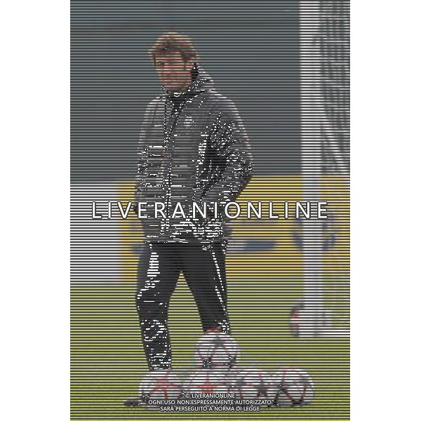 ©Aless21-10-2009 Torino Sport-Calcio Allenamento della Juventus prima del match di Champions League 2009/2010 con il Maccabi Haifa nella foto: Ciro Ferrara © Alessandro Falzone/Press Photo - Ag. Aldo Liverani sas 