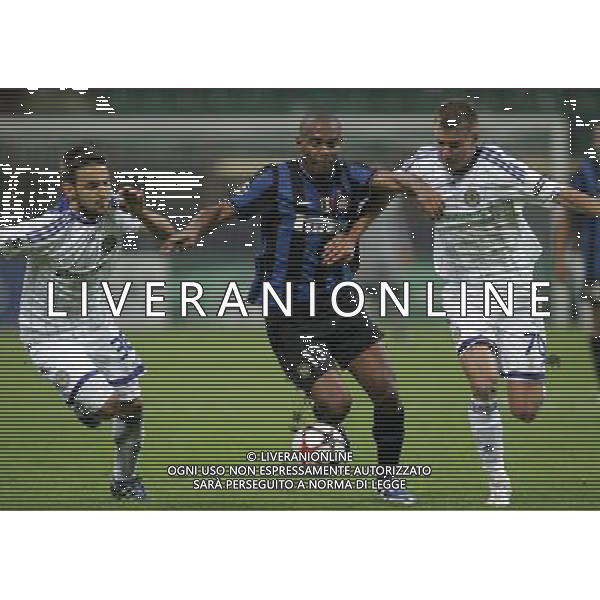 Champions League 2009/2010 Gruppo F Milano - 20.10.2009 FC Inter-FC Dinamo Kiev Nella Foto:ninkovic, maicon e yarmolenko marco luzzani-Ag. Aldo Liverani