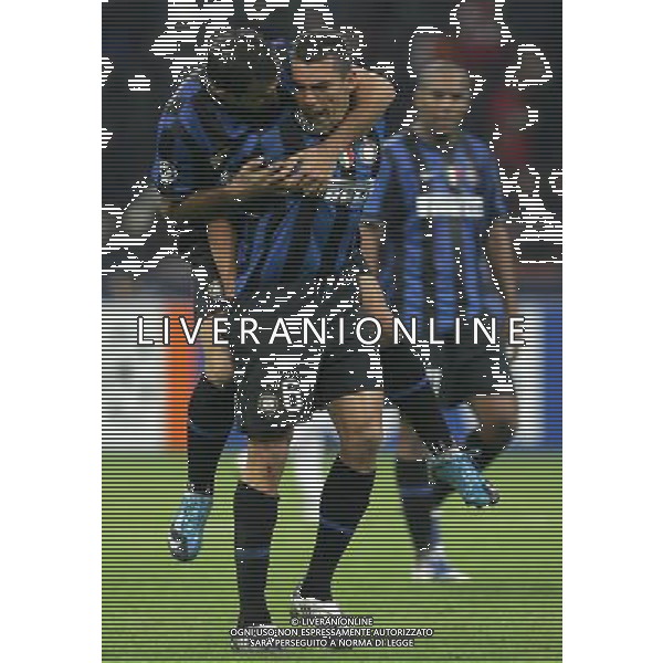 Milano 2-10-2009 Champions League 2009/10 Inter-Dianamo Kiev 2:2 nella foto dejan stankovic esulta dopo il gol con lucio ph marco luzzani/ag aldo liverani s.a.s.
