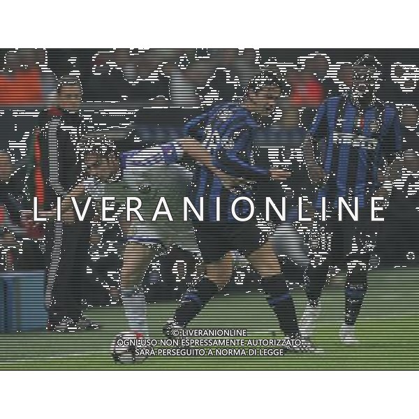 Milano 2-10-2009 Champions League 2009/10 Inter-Dianamo Kiev 2:2 nella foto artem milevskiy e cristian chivu ph marco luzzani/ag aldo liverani s.a.s.