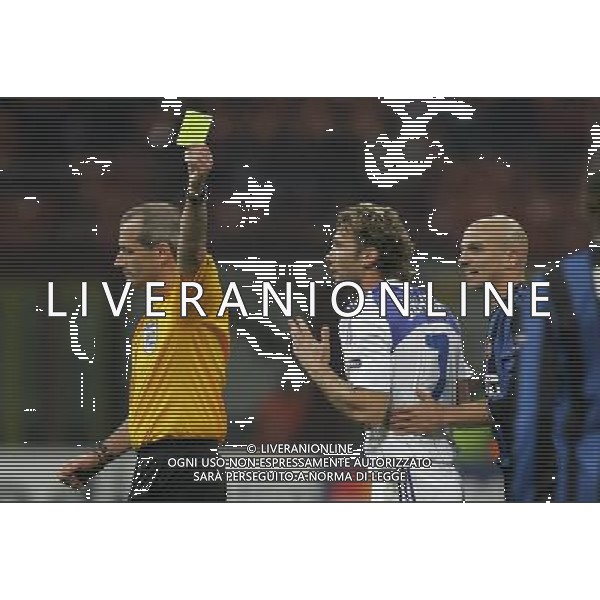 Milano 2-10-2009 Champions League 2009/10 Inter-Dianamo Kiev 2:2 nella foto ammonizione andriy shevchenko ph marco luzzani/ag aldo liverani s.a.s.