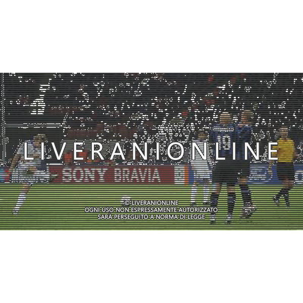 Milano 2-10-2009 Champions League 2009/10 Inter-Dianamo Kiev 2:2 nella foto punizione andriy shevchenko ph marco luzzani/ag aldo liverani s.a.s.