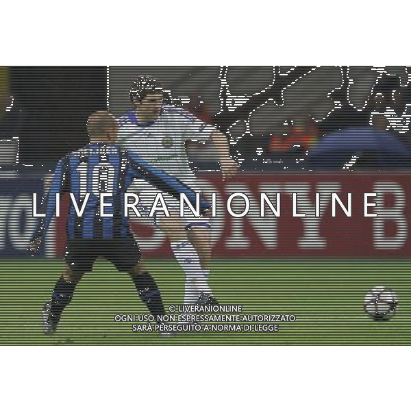 Milano 2-10-2009 Champions League 2009/10 Inter-Dianamo Kiev 2:2 nella foto taras mikhalik e wesley sneijder ph marco luzzani/ag aldo liverani s.a.s.