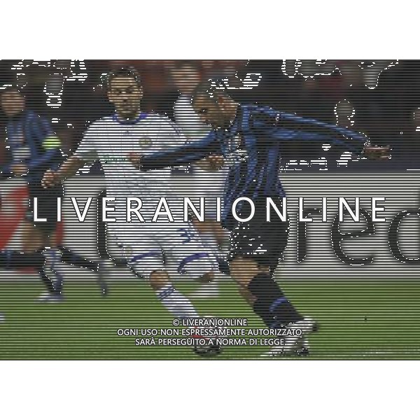 Milano 2-10-2009 Champions League 2009/10 Inter-Dianamo Kiev 2:2 nella foto milos ninkovic e walter samuel ph marco luzzani/ag aldo liverani s.a.s.